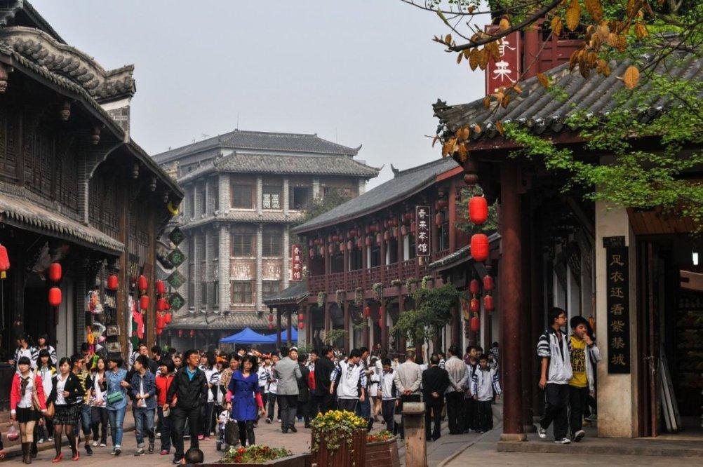 雁栖湖还有萌宠互动区,适合亲子互通,还能亲自喂养小动物